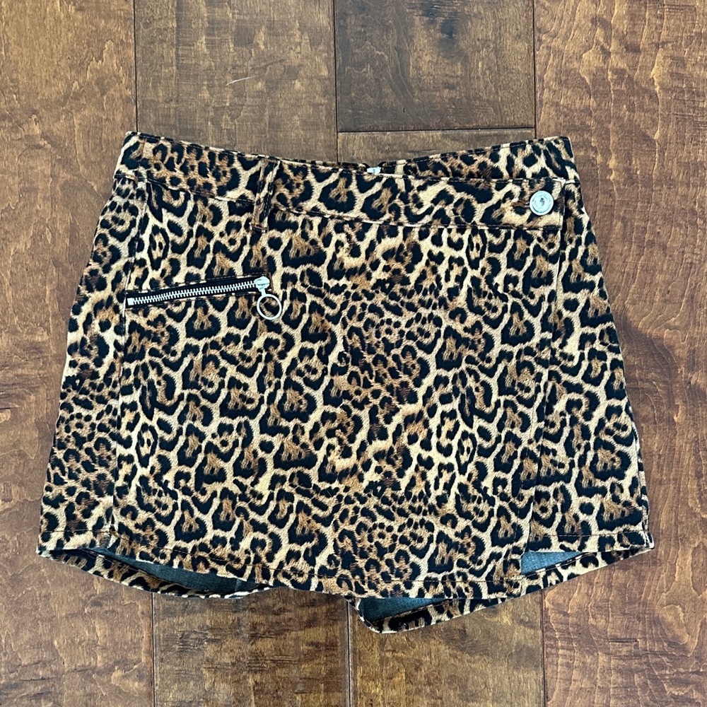 Zara Leopard Print Women's skort
